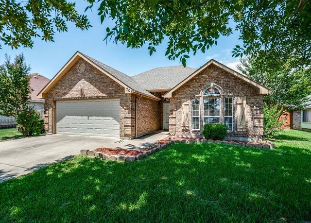 Property at 705 Grandview Ave, Seagoville, TX 75159, 3 beds, 2 baths