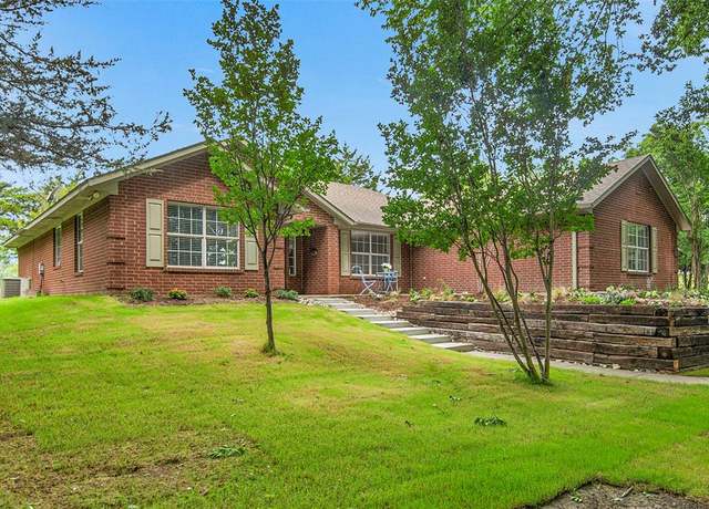 Property at 289 Cates Rd, Van Alstyne, TX 75495, 4 beds, 2 baths