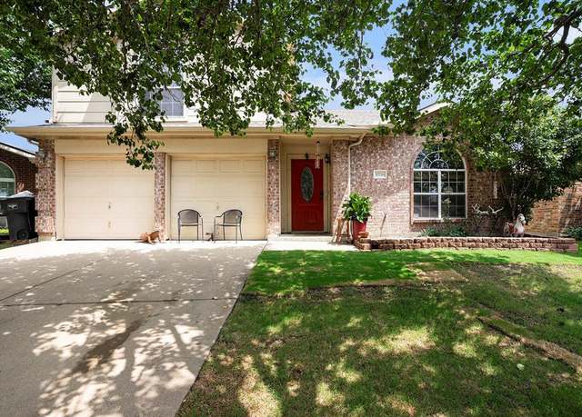 Property at 10216 Scurry Ct, Fort Worth, TX 76108, 4 beds, 3 baths