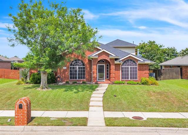 Property at 2765 Beacon Hill Dr, Rockwall, TX 75087, 3 beds, 2 baths