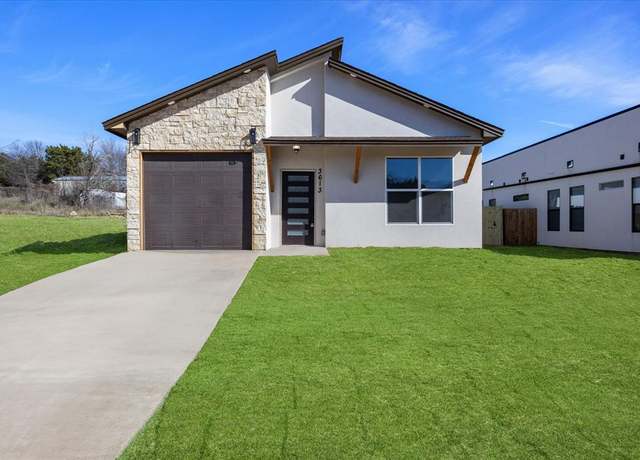 Property at 3613 Durango Trl, Granbury, TX 76048, 3 beds, 2 baths