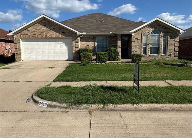 Property at 1510 Loveland Dr, Arlington, TX 76018, 4 beds, 2 baths