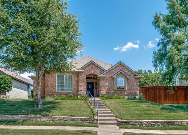 Property at 2250 Garden Crest Dr, Rockwall, TX 75087, 3 beds, 2 baths