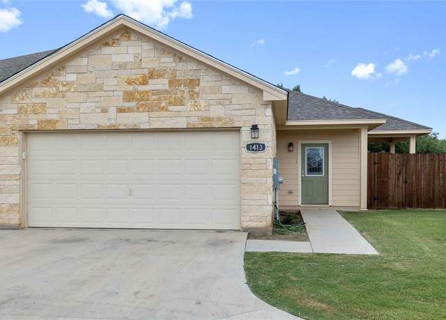 Property at 1413 Waterstone Dr, Brownwood, TX 76801, 3 beds, 2 baths