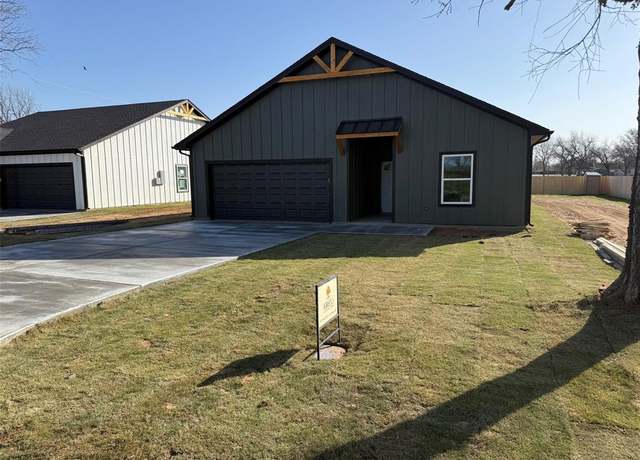 Property at 307 Pecan Ln, Tolar, TX 76476, 3 beds, 2 baths