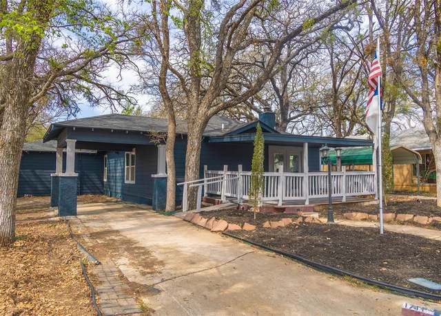 Property at 1711 10th St, Brownwood, TX 76801, 3 beds, 2.5 baths