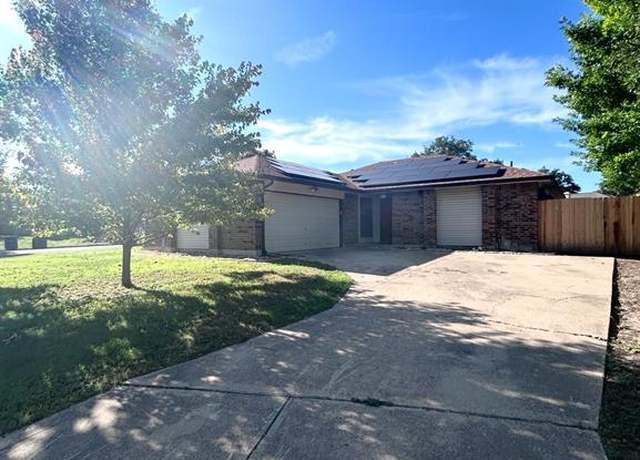 Property at 10058 Marblehead Ct, Fort Worth, TX 76108, 3 beds, 2 baths