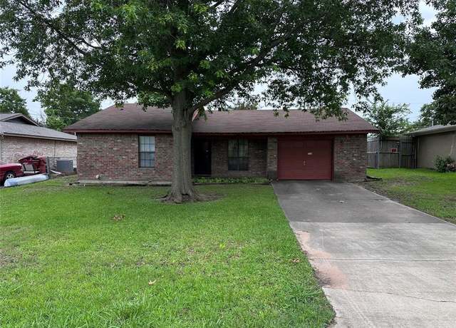 Property at 709 Oak Grove Ln, Royse City, TX 75189, 2 beds, 1.5 baths