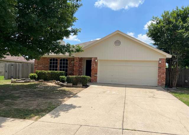 Property at 421 Bretts Way, Burleson, TX 76028, 3 beds, 2 baths