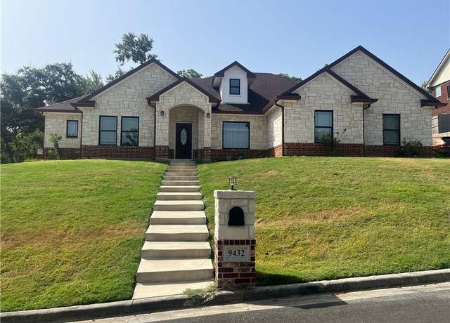 Property at 9432 Red River St, Woodway, TX 76712, 3 beds, 2 baths