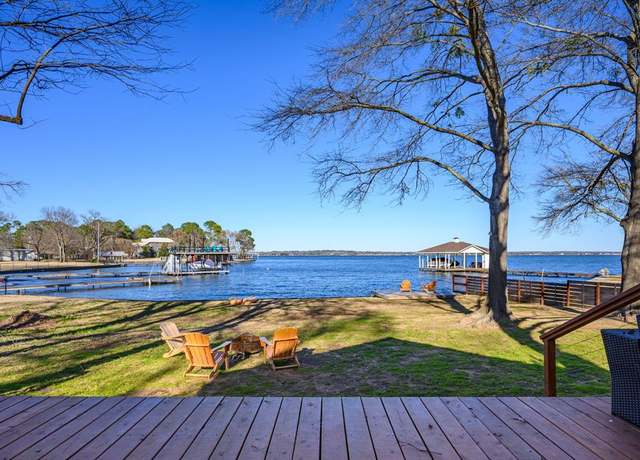 Property at 312 Pebble Beach Dr, Trinidad, TX 75163, 4 beds, 2 baths