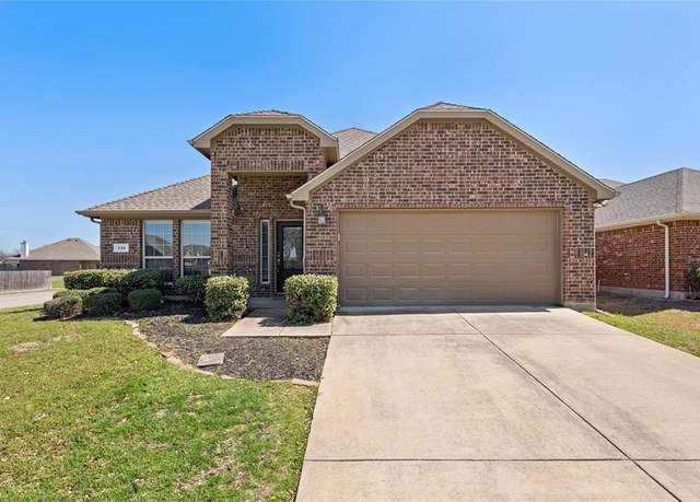 Property at 714 Scotland Way, Wylie, TX 75098, 3 beds, 2 baths