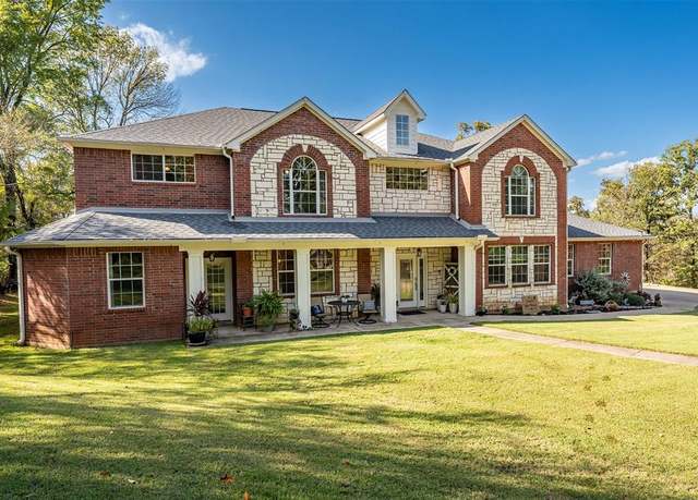 Property at 300 Private Road 5294, Yantis, TX 75497, 5 beds, 4.5 baths