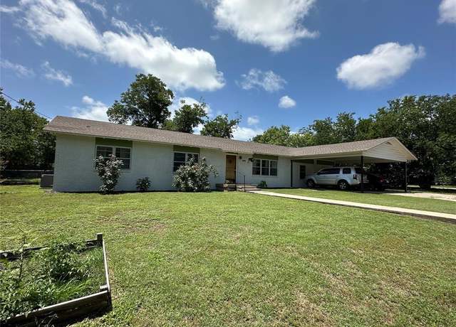 Property at 408 W Armstrong, Comanche, TX 76442, 4 beds, 3 baths