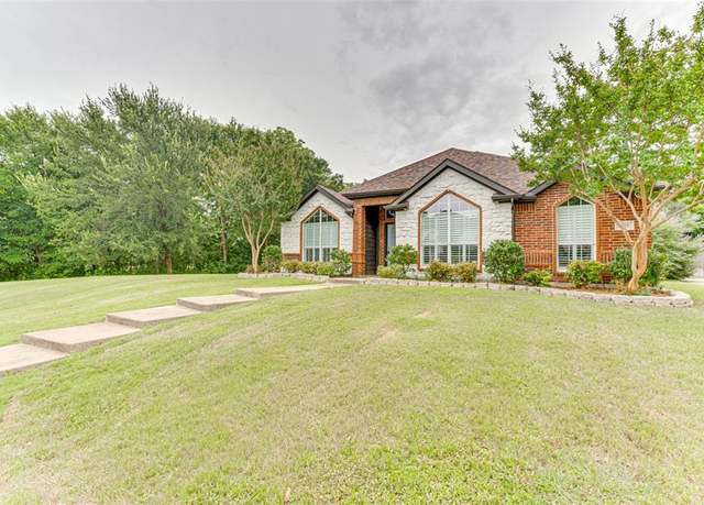 Property at 307 Los Altos Dr, Rockwall, TX 75087, 4 beds, 2 baths
