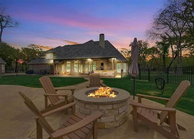 Property at 7545 Colton Ln, Pilot Point, TX 76258, 4 beds, 3.5 baths