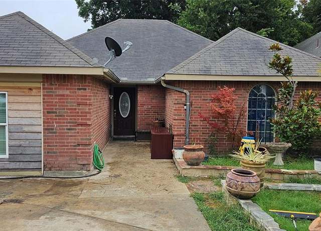 Property at 1418 Exeter Ave, Dallas, TX 75216, 6 beds, 2.5 baths