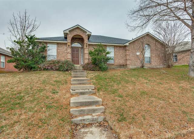 Property at 117 S Rolling Meadows Dr, Wylie, TX 75098, 4 beds, 2 baths