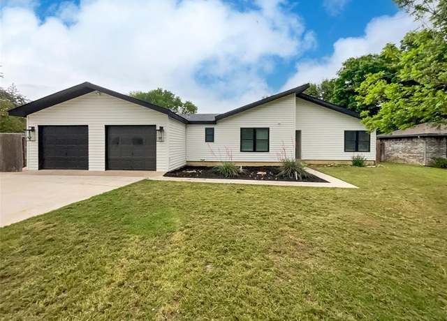Property at 408 Granada Calle Ct, Granbury, TX 76049, 4 beds, 3 baths