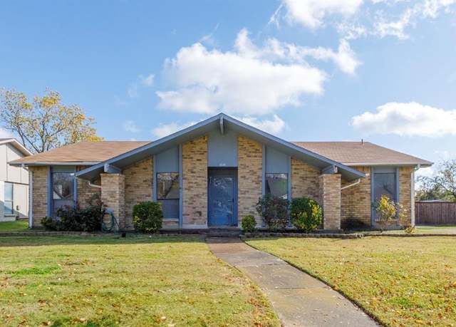 Property at 4116 Aralia St, Mesquite, TX 75150, 3 beds, 2 baths