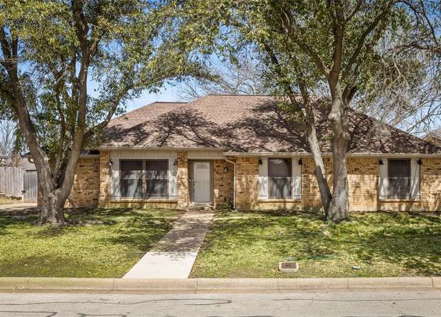 Property at 3912 Felisa Pl, Fort Worth, TX 76133, 3 beds, 2 baths