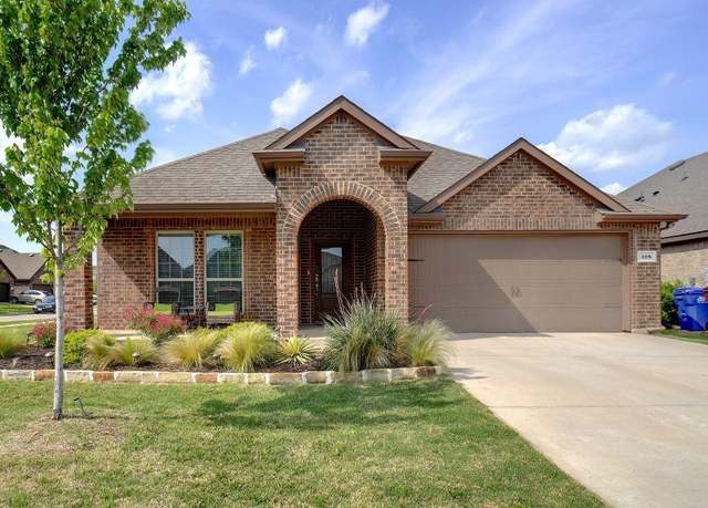 Property at 108 Newsom Dr, Royse City, TX 75189, 4 beds, 2 baths