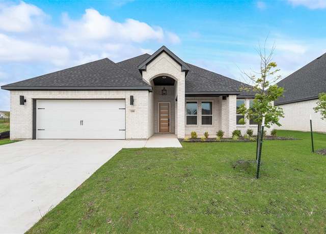 Property at 1008 Saint Matthew Cir, Royse City, TX 75189, 4 beds, 2 baths