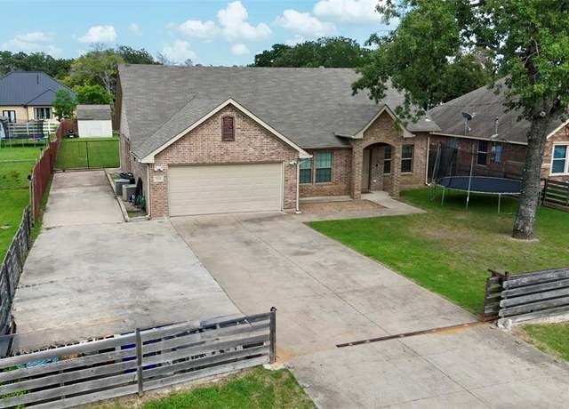 Property at 5414 Wild Oak Rd, Balch Springs, TX 75180, 3 beds, 2 baths