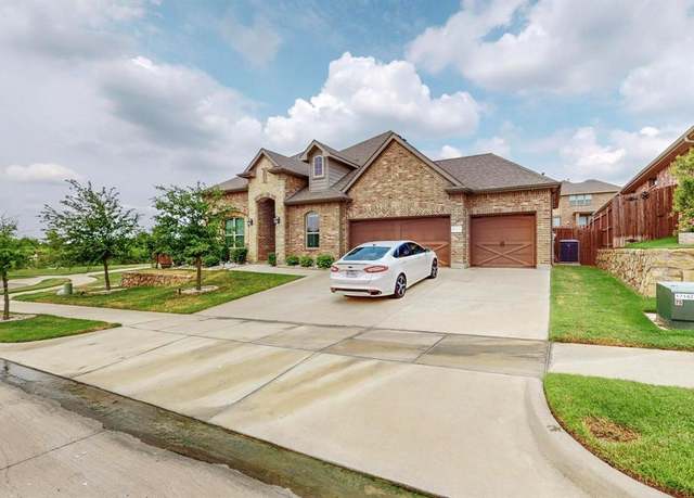 Property at 7503 San Gabriel Dr, Arlington, TX 76002, 4 beds, 2.5 baths