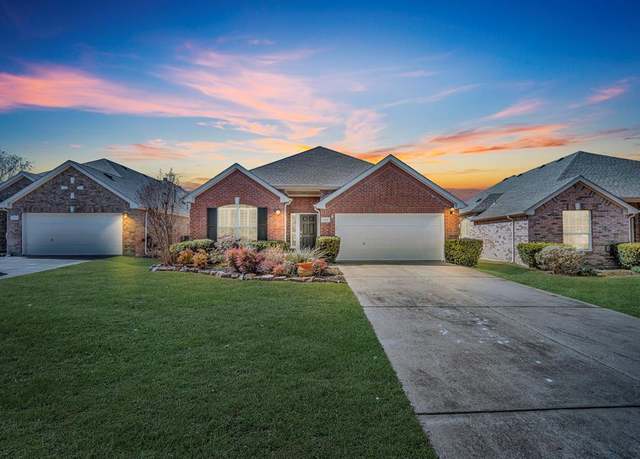 Property at 924 Oakland Hills Dr, Fairview, TX 75069, 2 beds, 2 baths