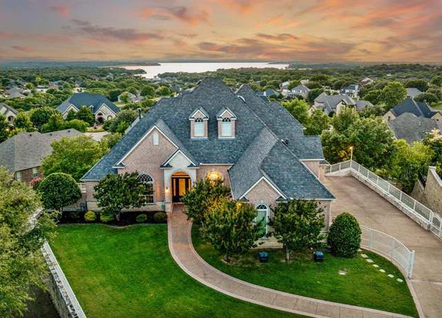 Property at 8800 Summit Point Ct, Fort Worth, TX 76179, 5 beds, 5.5 baths