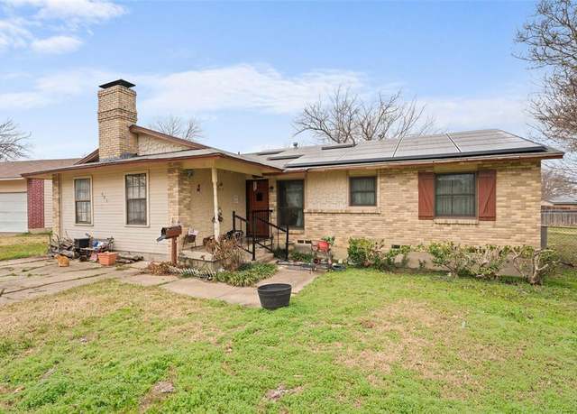 Property at 221 Caraway Dr, Mesquite, TX 75149, 3 beds, 2 baths