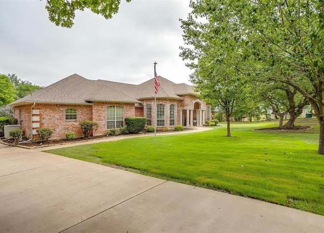 Property at 1717 Woodridge Ct, Aledo, TX 76008, 4 beds, 3 baths