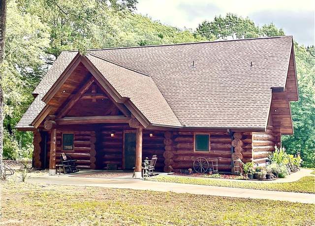 Property at 200 County Road 3282, Quitman, TX 75783, 3 beds, 2 baths