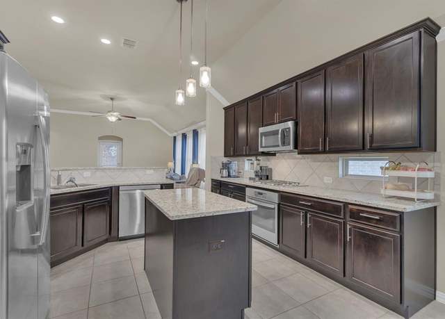 Property at 16508 Spence Park Ln, Prosper, TX 75078, 3 beds, 2 baths