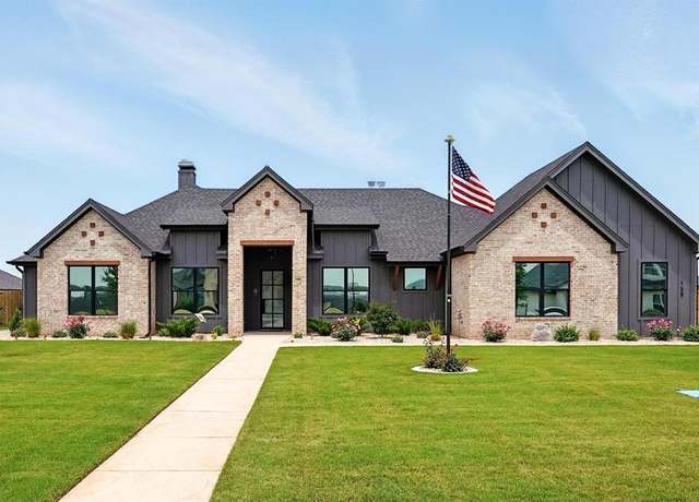 Property at 158 Overbrook Dr, Abilene, TX 79606, 4 beds, 3 baths