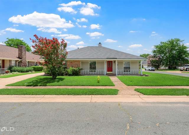 Property at 5900 Stockwood St, Bossier City, LA 71111, 3 beds, 2 baths