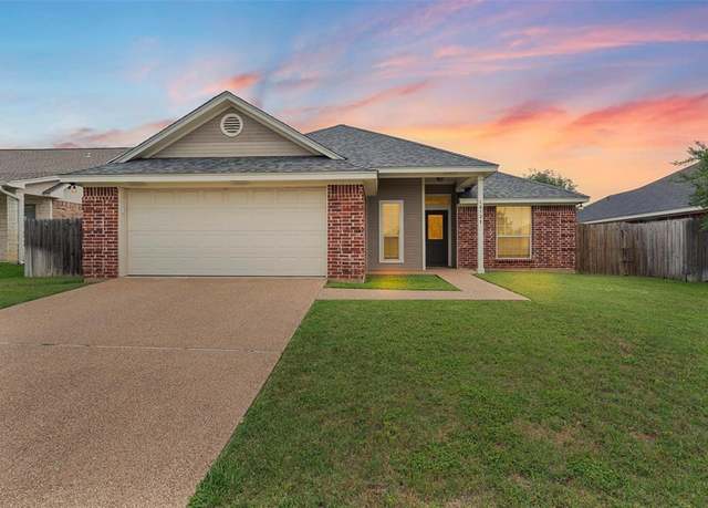 Property at 10121 Salem Way, Waco, TX 76708, 4 beds, 2 baths