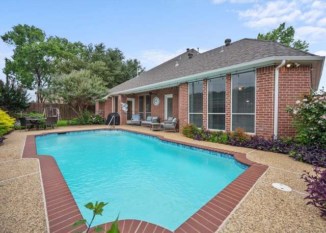 Property at 5505 Moorewood Dr, Arlington, TX 76017, 4 beds, 3 baths