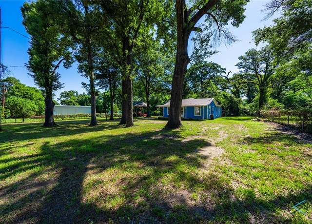 Property at 208 Lynn Creek Cv, Mabank, TX 75156, 3 beds, 1.5 baths