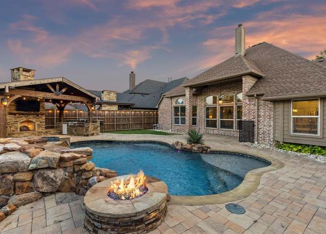 Property at 704 Sutherland Dr, Mckinney, TX 75071, 4 beds, 3 baths
