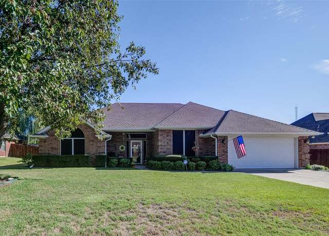 Property at 1709 Meadowbrook Ct, Decatur, TX 76234, 3 beds, 2 baths