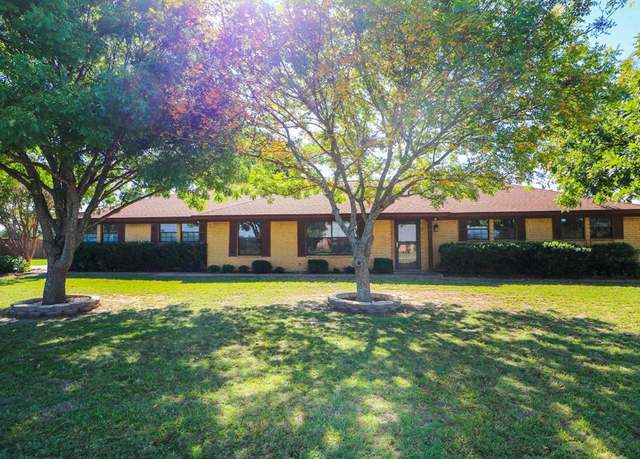 Property at 481 Diana Ln, Stephenville, TX 76401, 4 beds, 2.5 baths