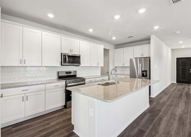 Property at 418 Stagg St, Mckinney, TX 75069, 4 beds, 3.5 baths