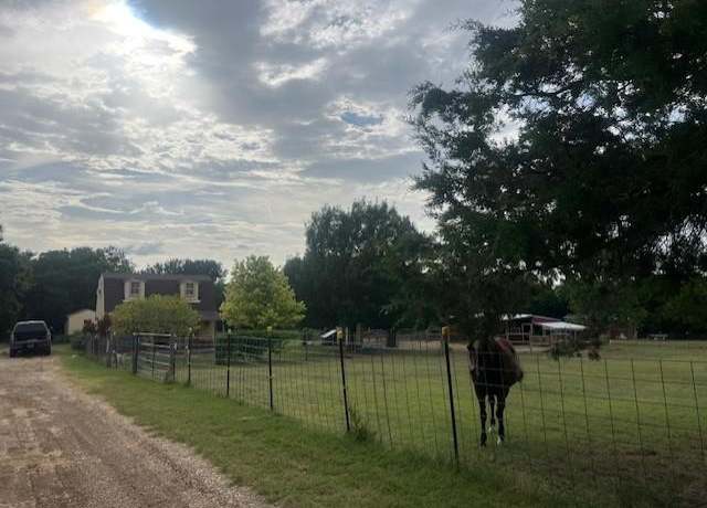 Property at 11413 County Road 1015, Crowley, TX 76036, 1 bed, 1 bath