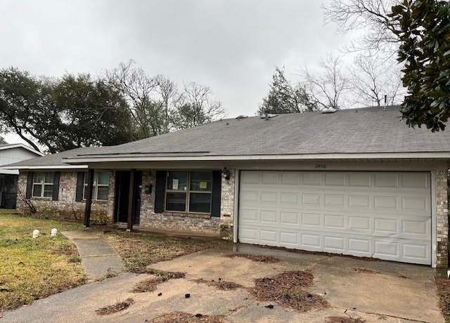 Property at 2406 Melrose Ave, Bossier City, LA 71111, 4 beds, 3 baths