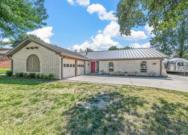 Property at 725 Toni Dr, Hurst, TX 76054, 3 beds, 2 baths