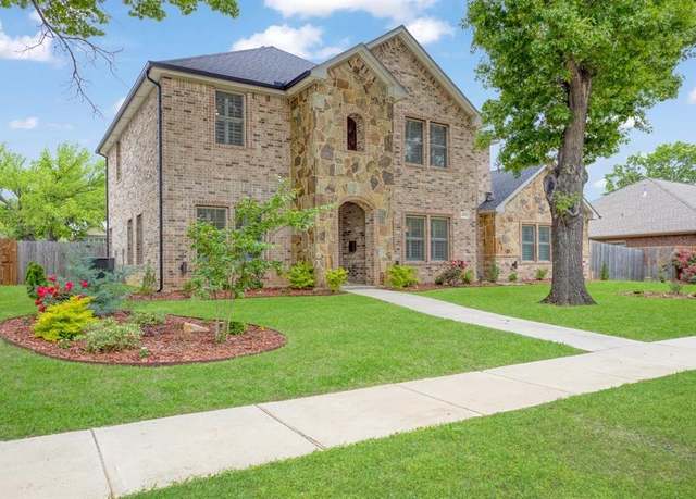 Property at 805 S Lindsay St, Gainesville, TX 76240, 4 beds, 3.5 baths