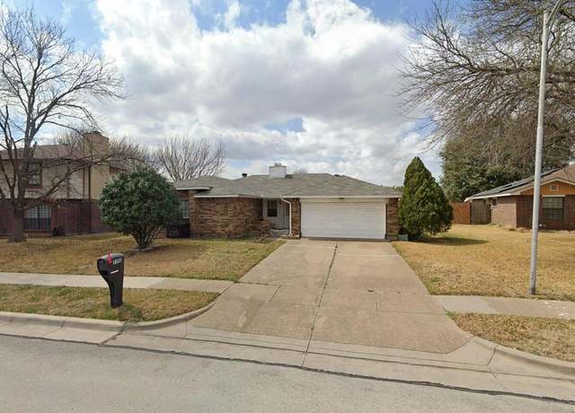 Property at 5300 Osage Dr, Arlington, TX 76018, 3 beds, 2 baths