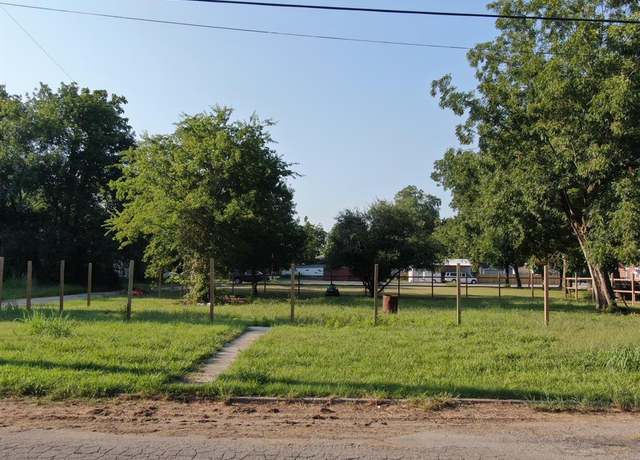 Property at 401 E Waco Ave, Cooper, TX 75432